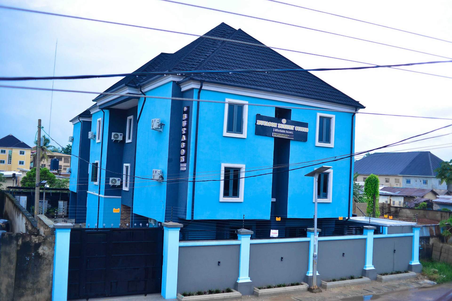 Design &amp; Construction of Suites and Apartment